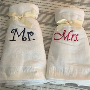 Mr and Mrs towel set